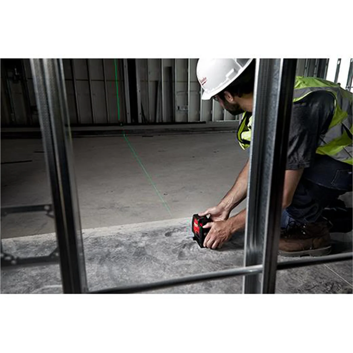 Milwaukee Tool USB Rechargeable Green Cross Line & Plumb Points Laser