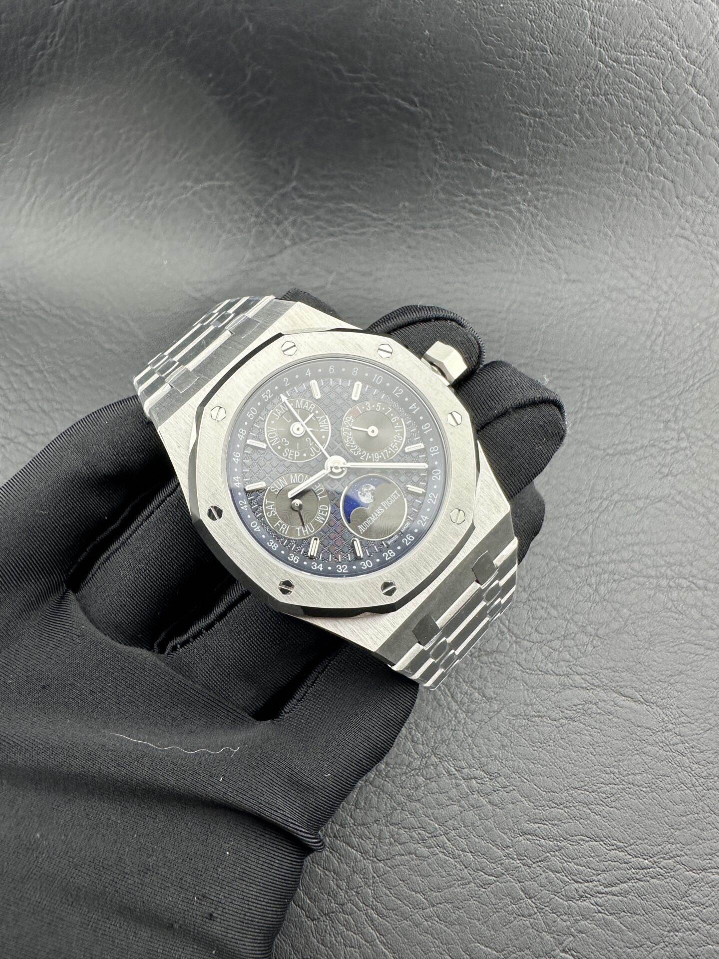 Audemars Piguet AP オーデマピゲ ロイヤルオーク シリーズ 複雑機能万年暦腕時計