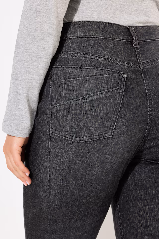 Rivet Detail Mom Jeans