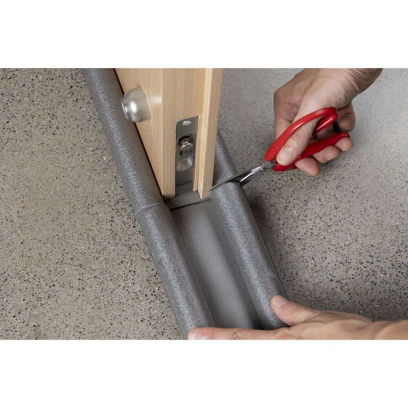 Bas de porte isolant découpable Ø3x10xL95cm