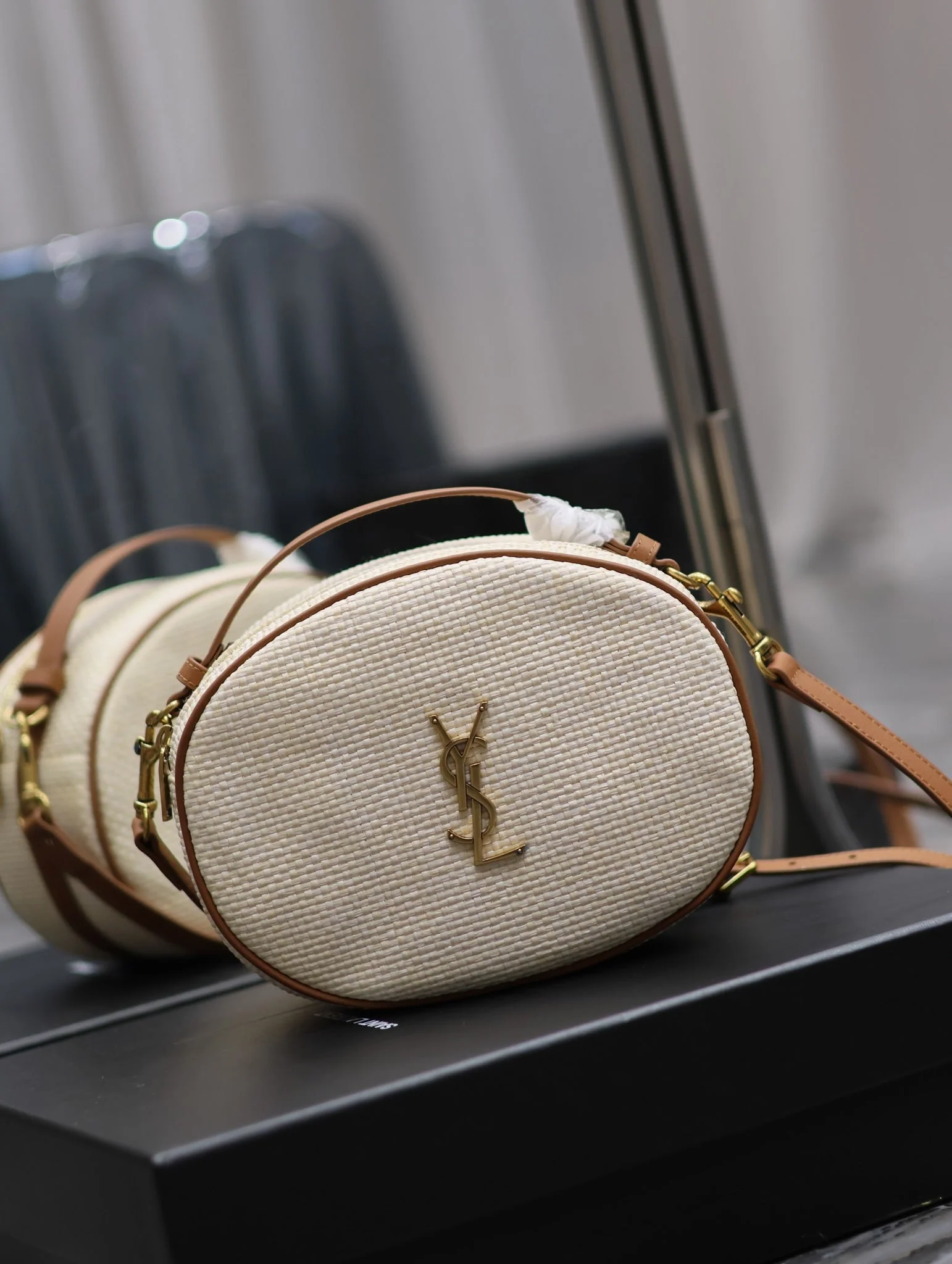 YSL Leather-trimmed raffia shoulder bag - 22��16.5��6cm