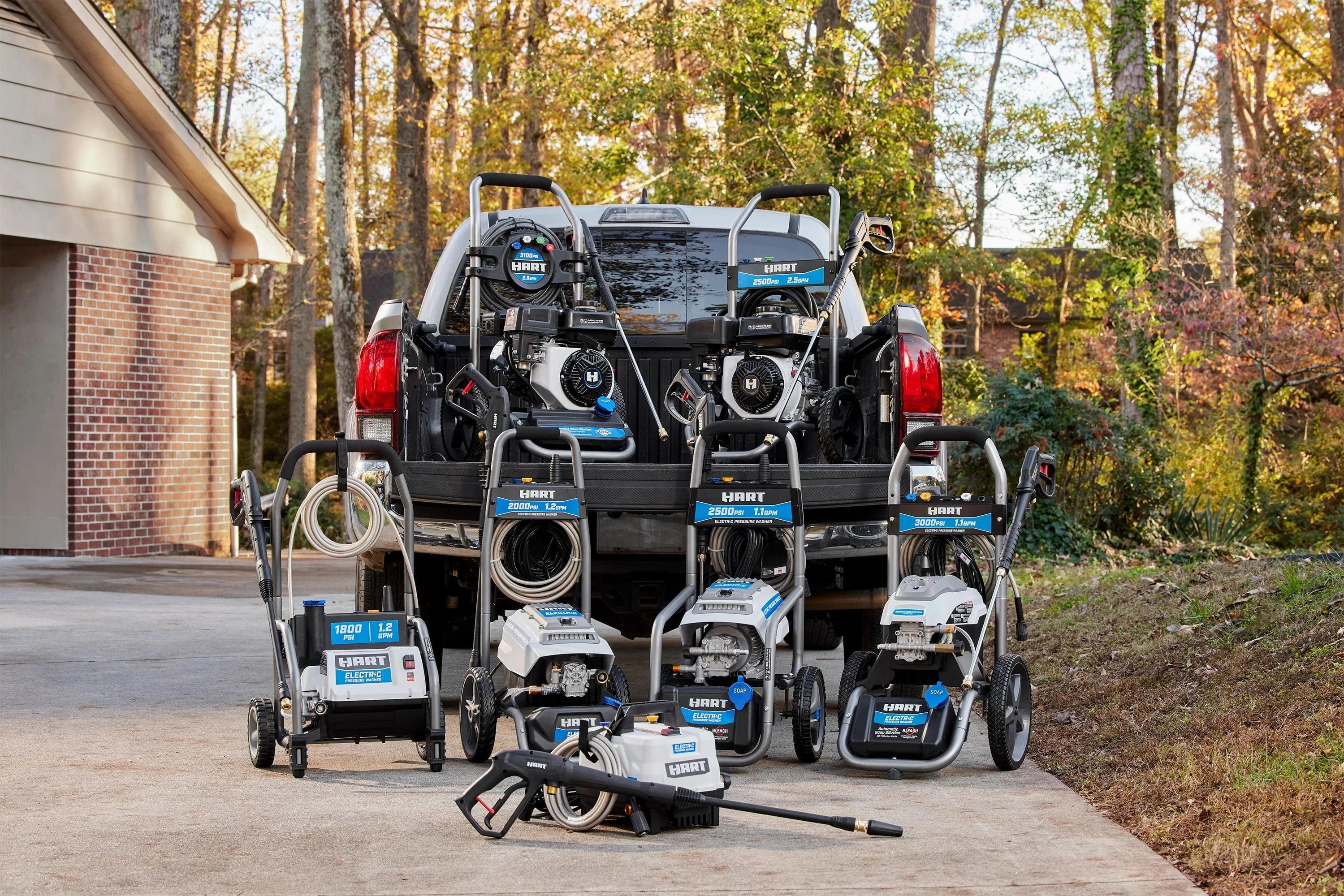 HART 3100 PSI 2.5 GPM 212cc 4 - Cycle OHV Gas Powered Cold Water Pressure Washer
