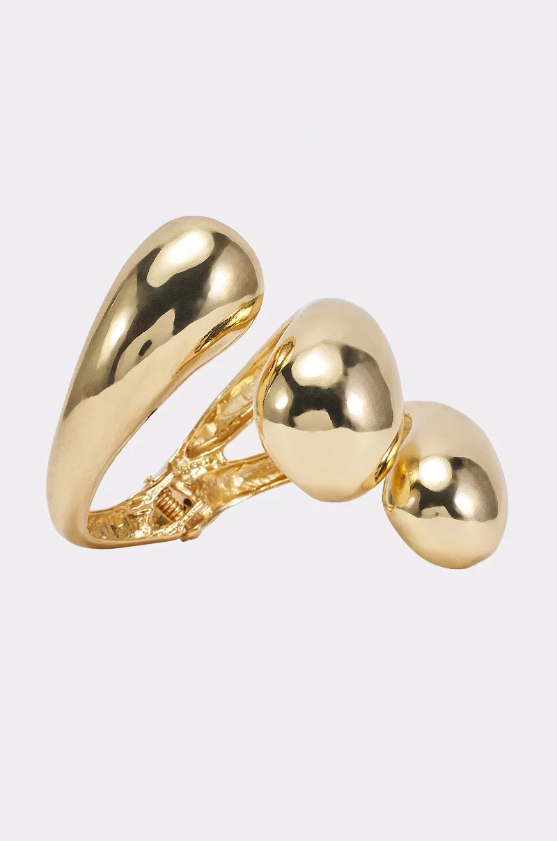 CECELIA METAL CUFF IN GOLD - Akira Store