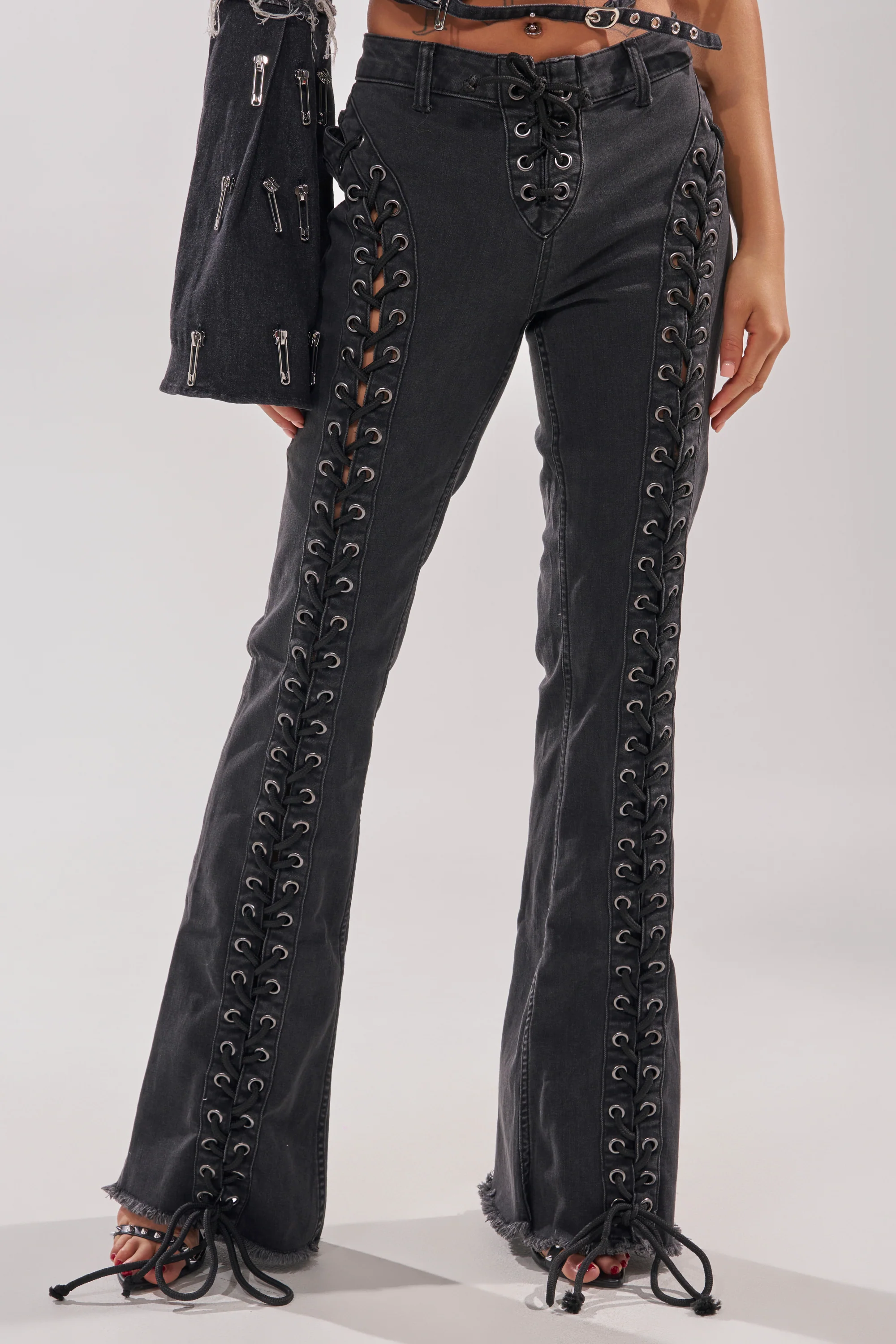 HOTTY LACE UP FLARE DENIM - Akira Store