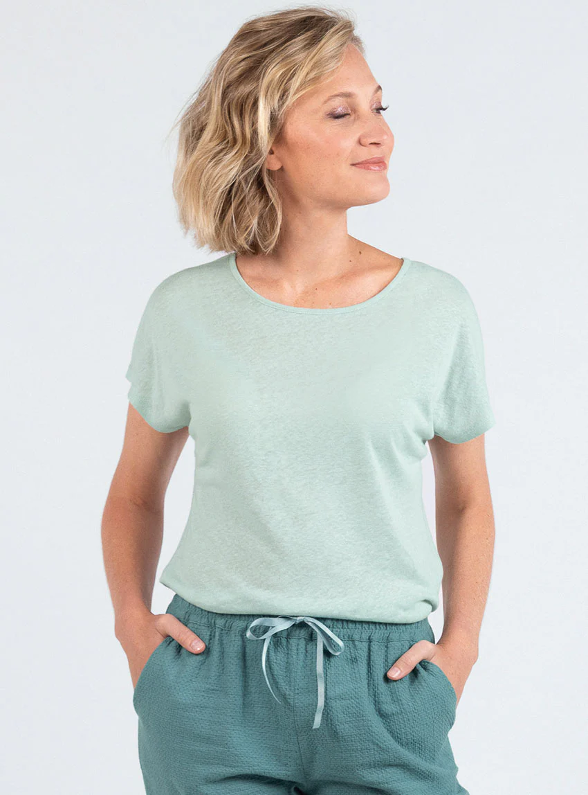 Top femme fluide en lin vert d'eau