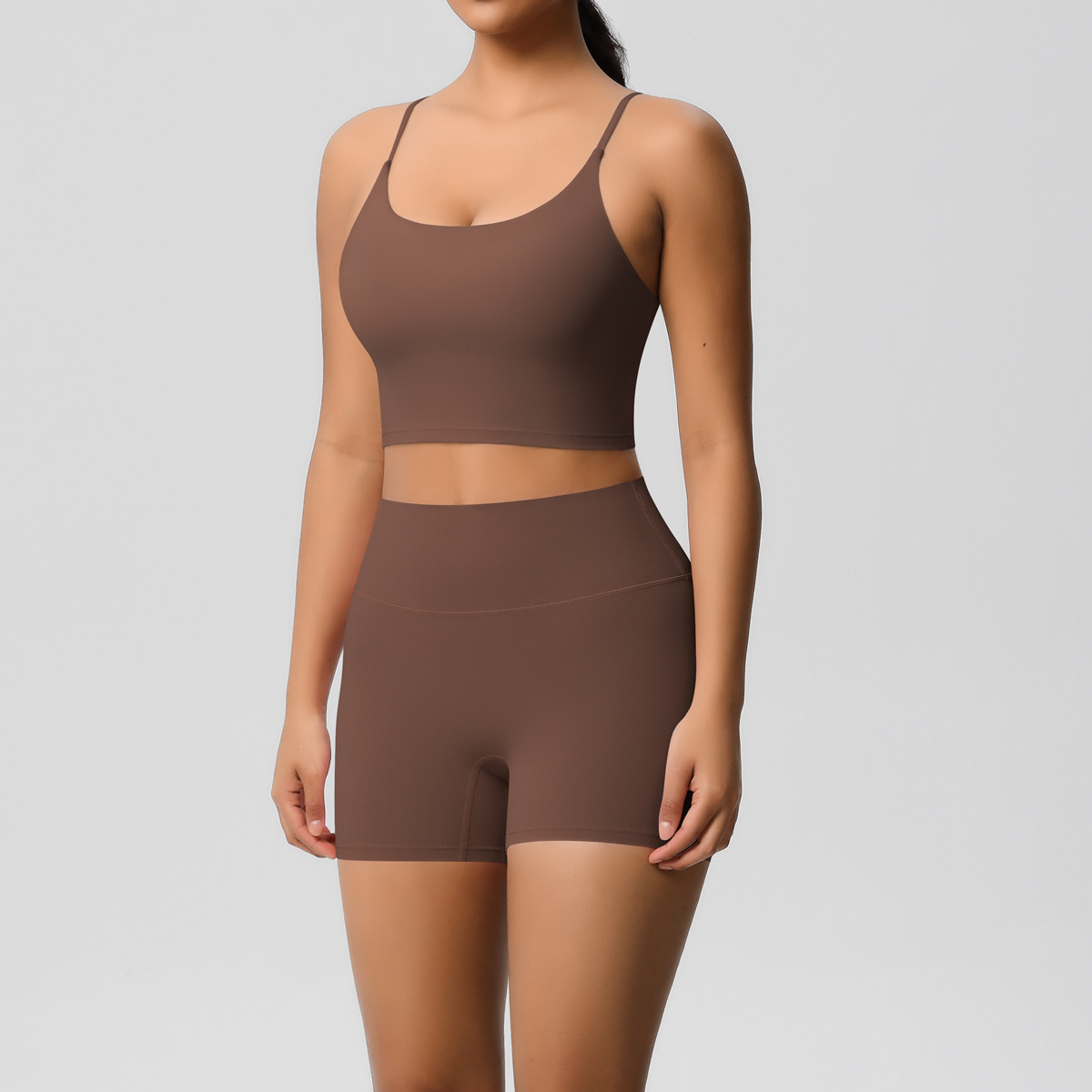 New form-fitting and breathable yoga outfit set