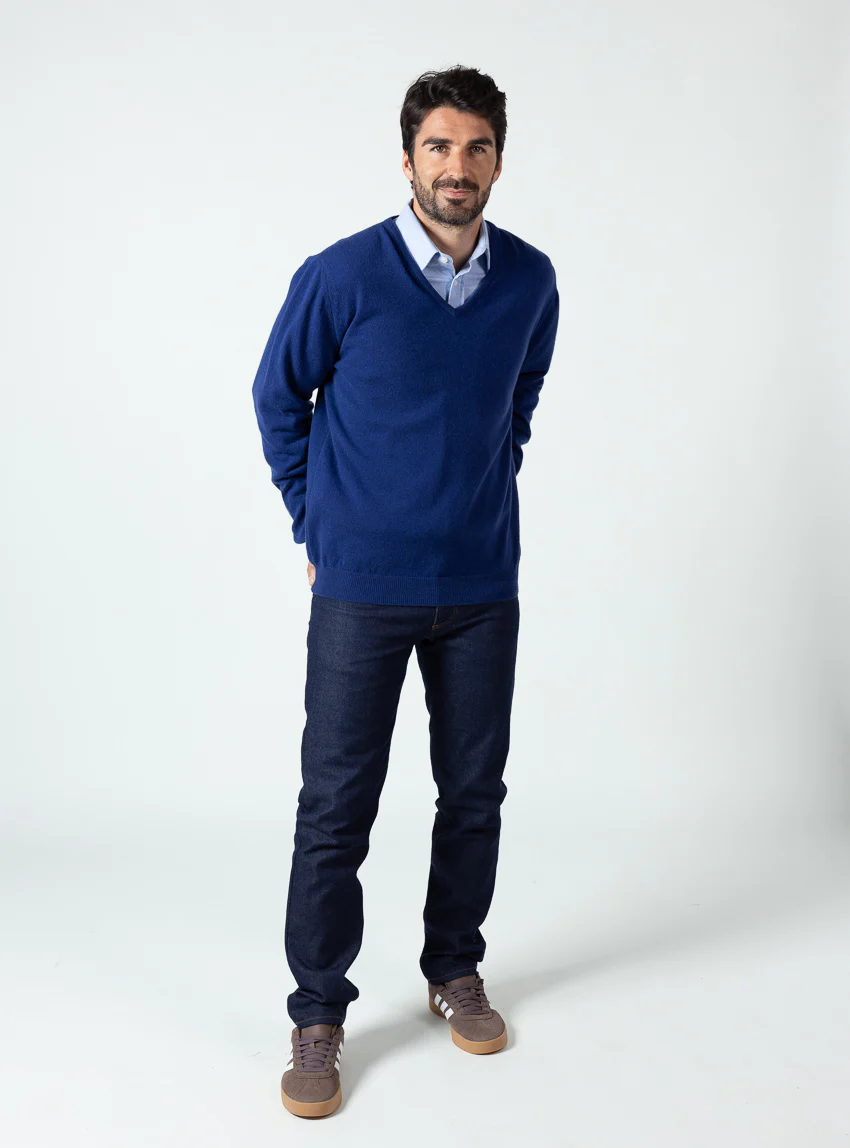 Pull homme col V en cachemire et laine bleu indigo