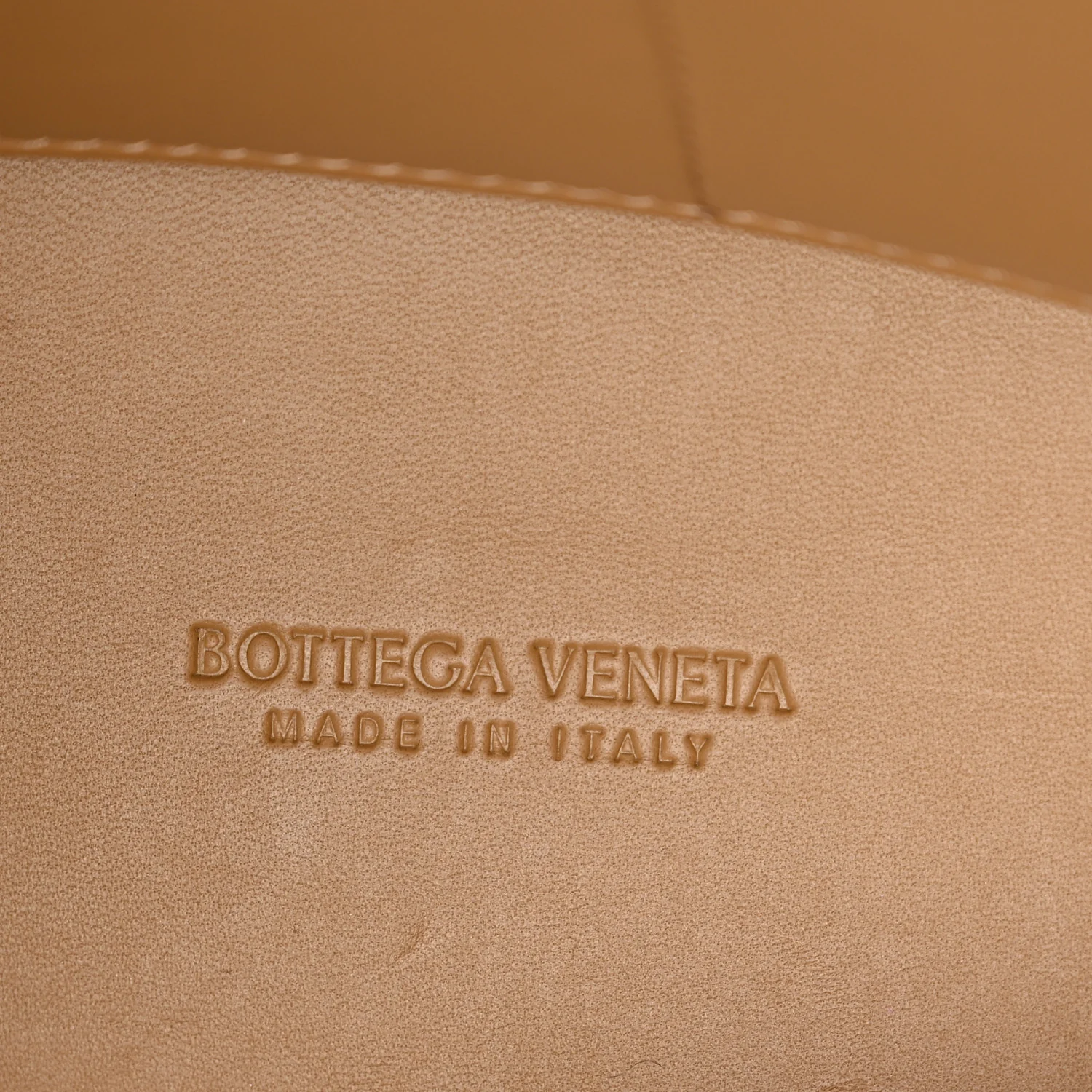 Nappa Intrecciato Medium Andiamo Shoulder Bag Dark Praline
