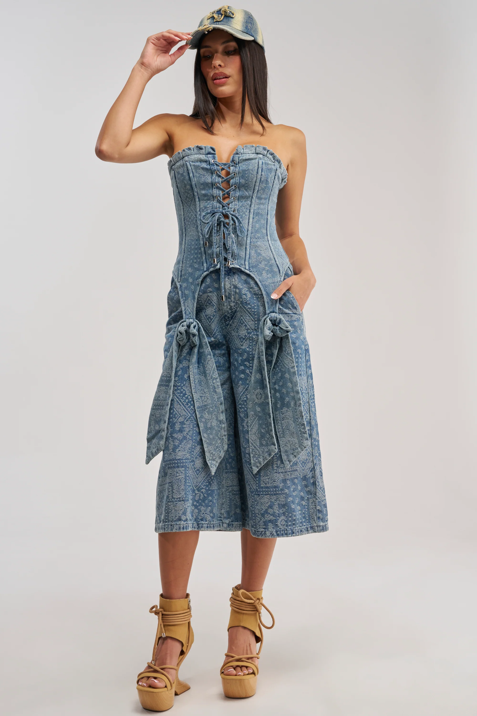 DREAMING BIG PAISLEY DENIM GAUCHO - Akira Store