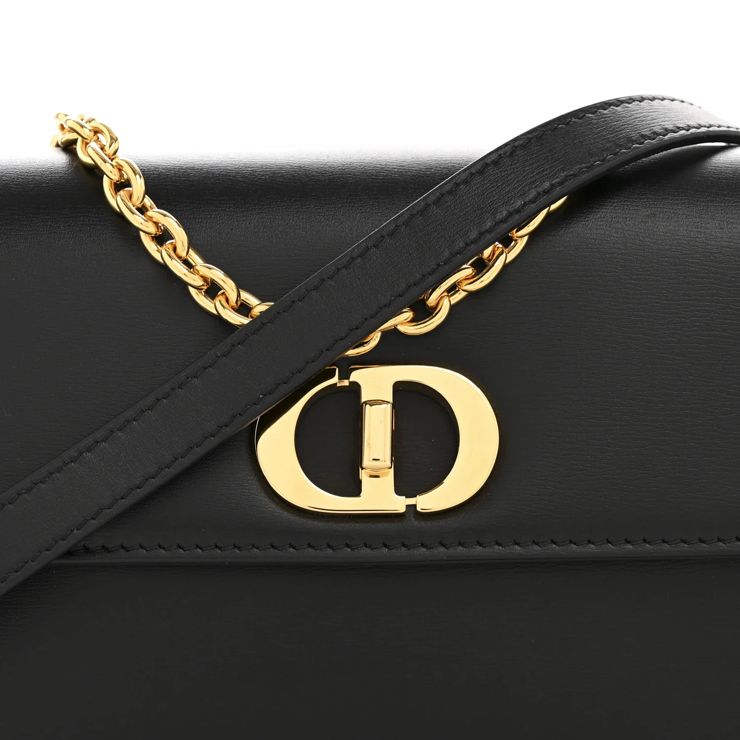Box Calfskin 30 Montaigne Avenue Pouch Black