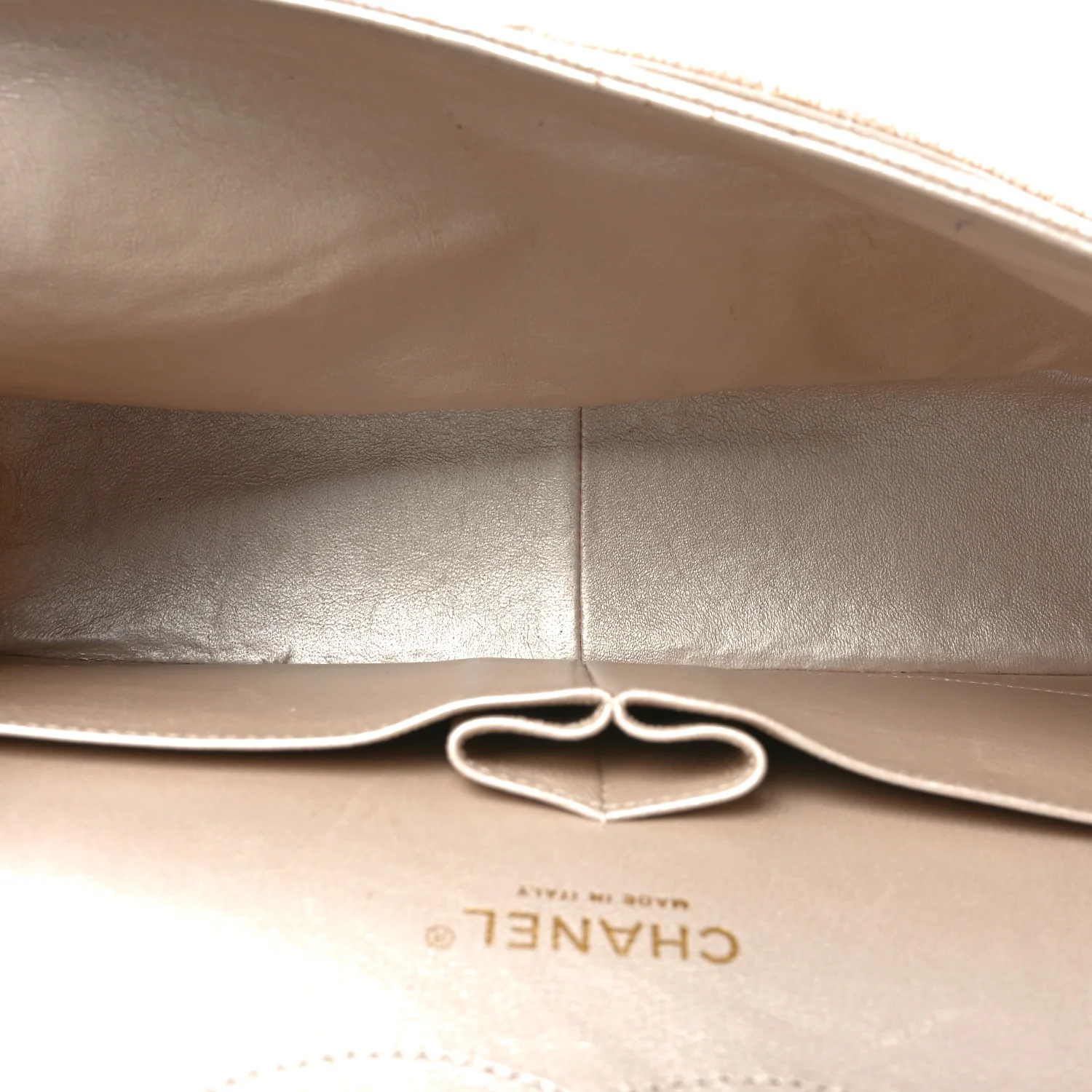 Iridescent Caviar Quilted Jumbo Double Flap Beige