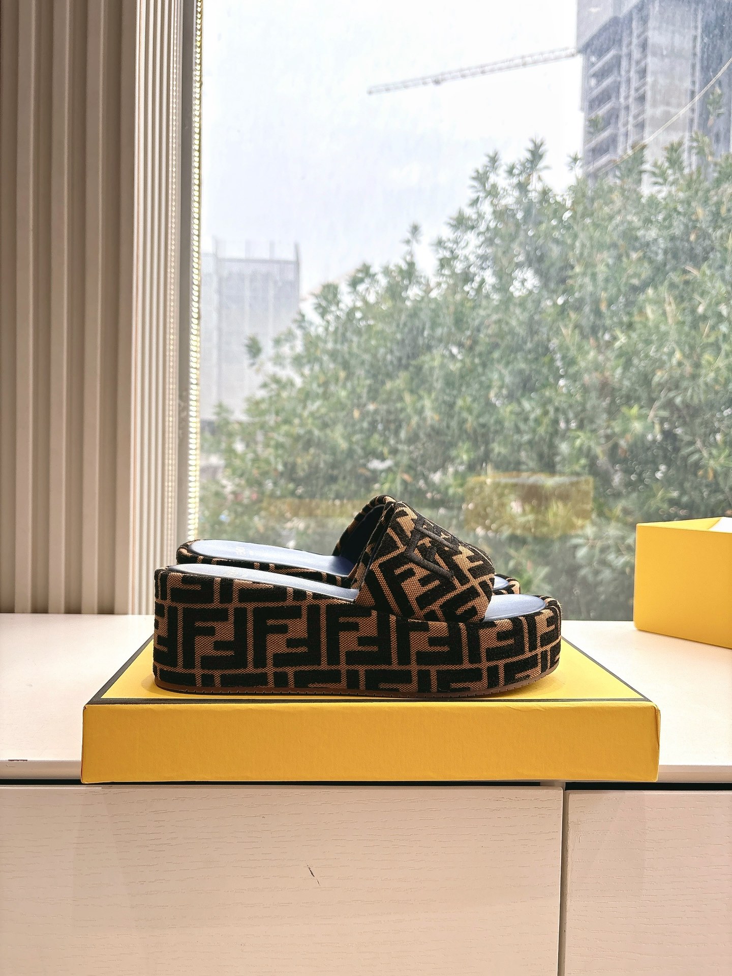 fendi-sandals
