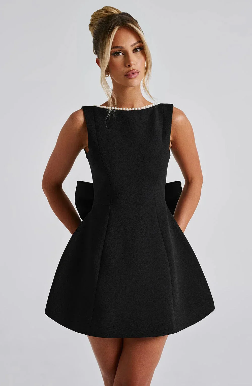 Robe de cocktail pour femme à dos noué