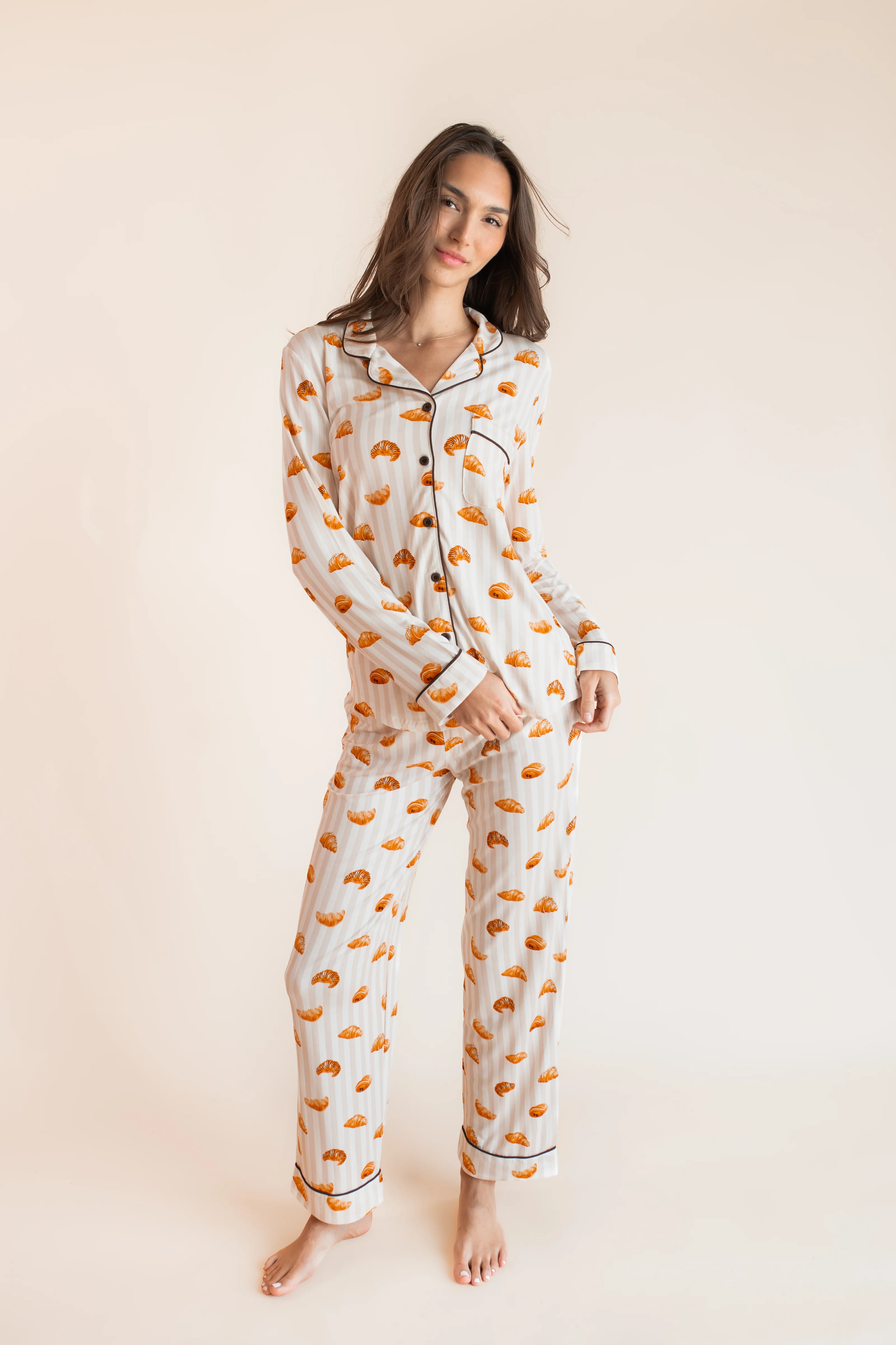 Long-Sleeved Women's Pajama Set in Croissant