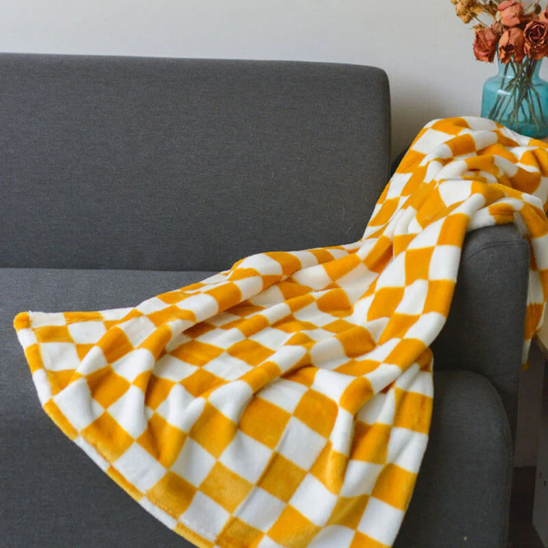 Stylish Chequered Flannel Pet Blanket Dog & Cat Blanket