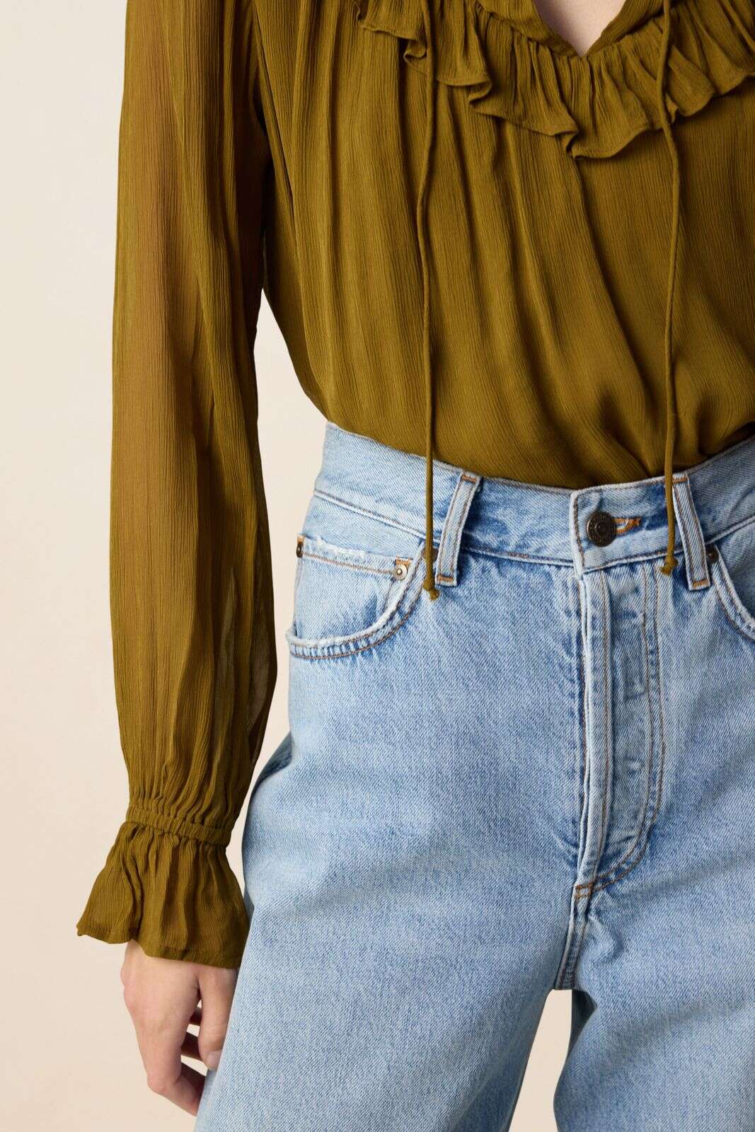 Donkergroene blouse met ruffle