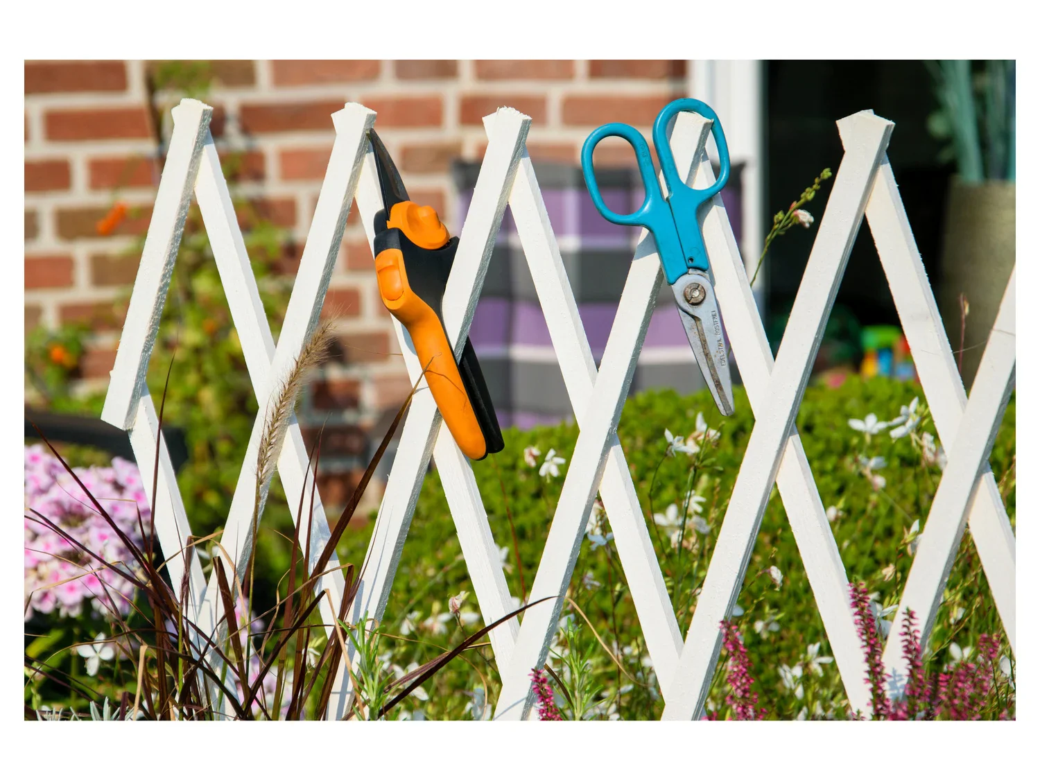 dobar Jardinire surleve  roulettes avec treillis, L 79 x l 28,5 x H130 cm
