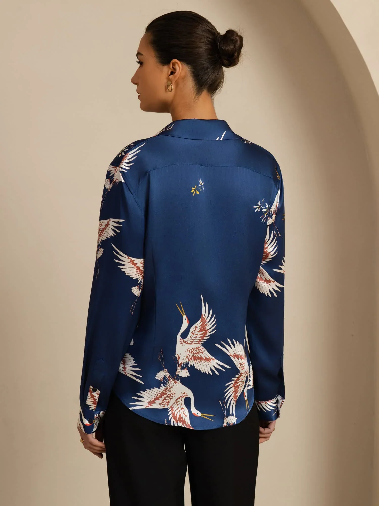 19Momme Pure Silk Long Sleeve Lapel Collar Women's Crane Print Button Blouse