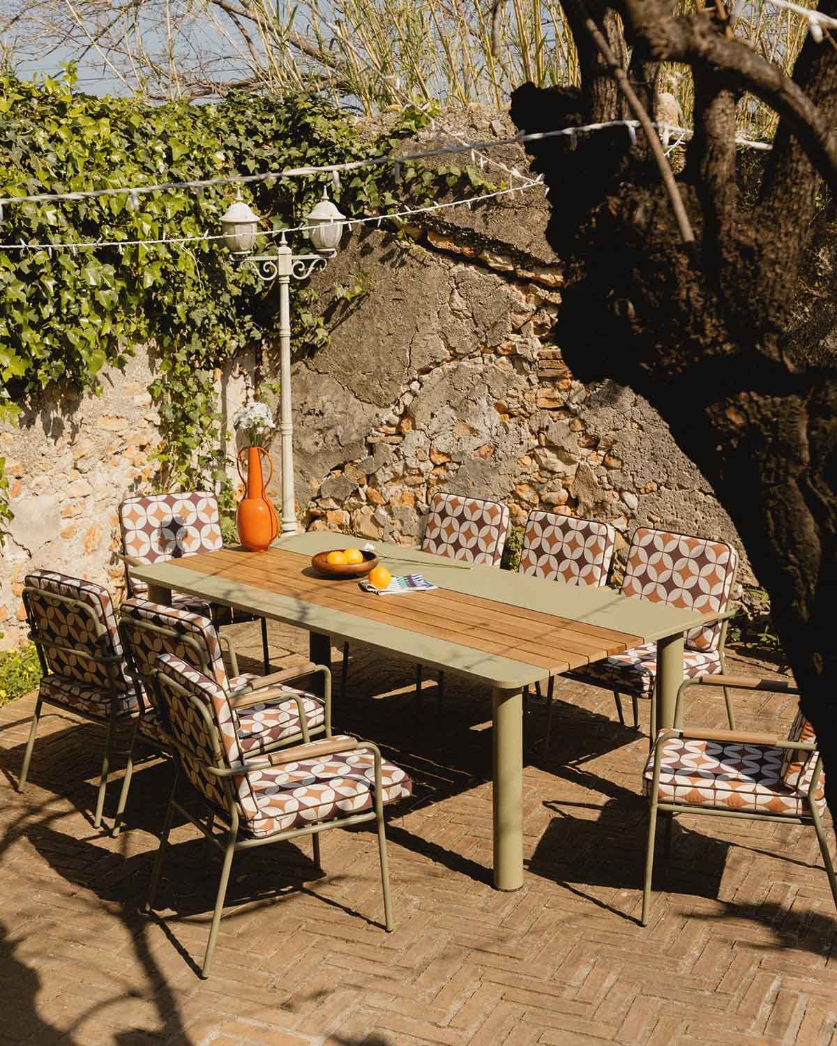Lirae - Mesa de Exterior Rectangular de Metal y Madera de Teca (220x110 cm) Lirae