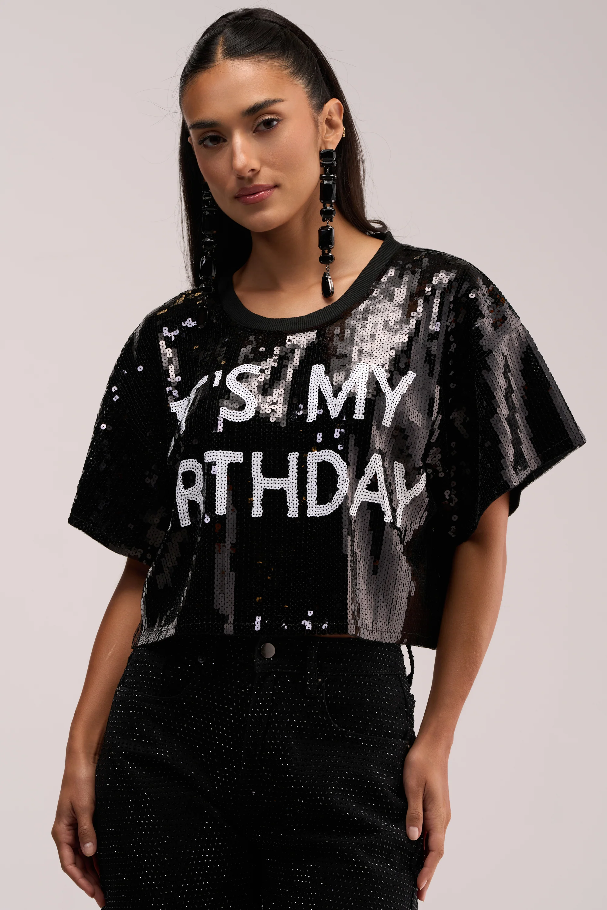 IT'S MY BIRTHDAY SEQUIN T-SHIRT - Akira Store