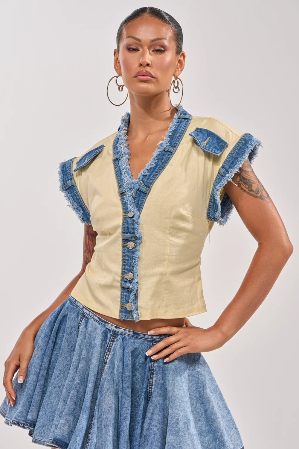 DO YOU LOVE ME BUTTON DOWN - Akira Store
