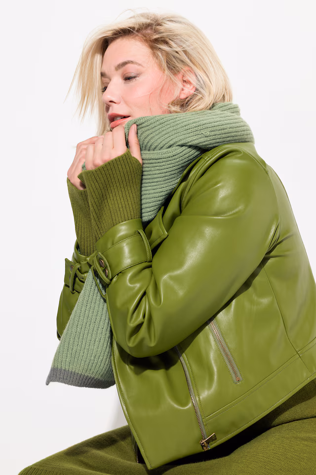 Two-Tone Knit Scarf