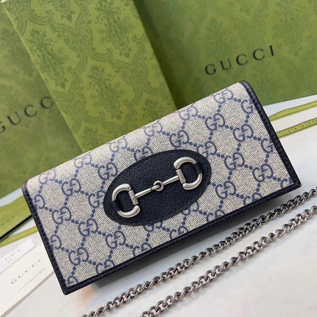 GUCCI【グッチ】 春夏新作！軽くて丈夫なスリムウォレット