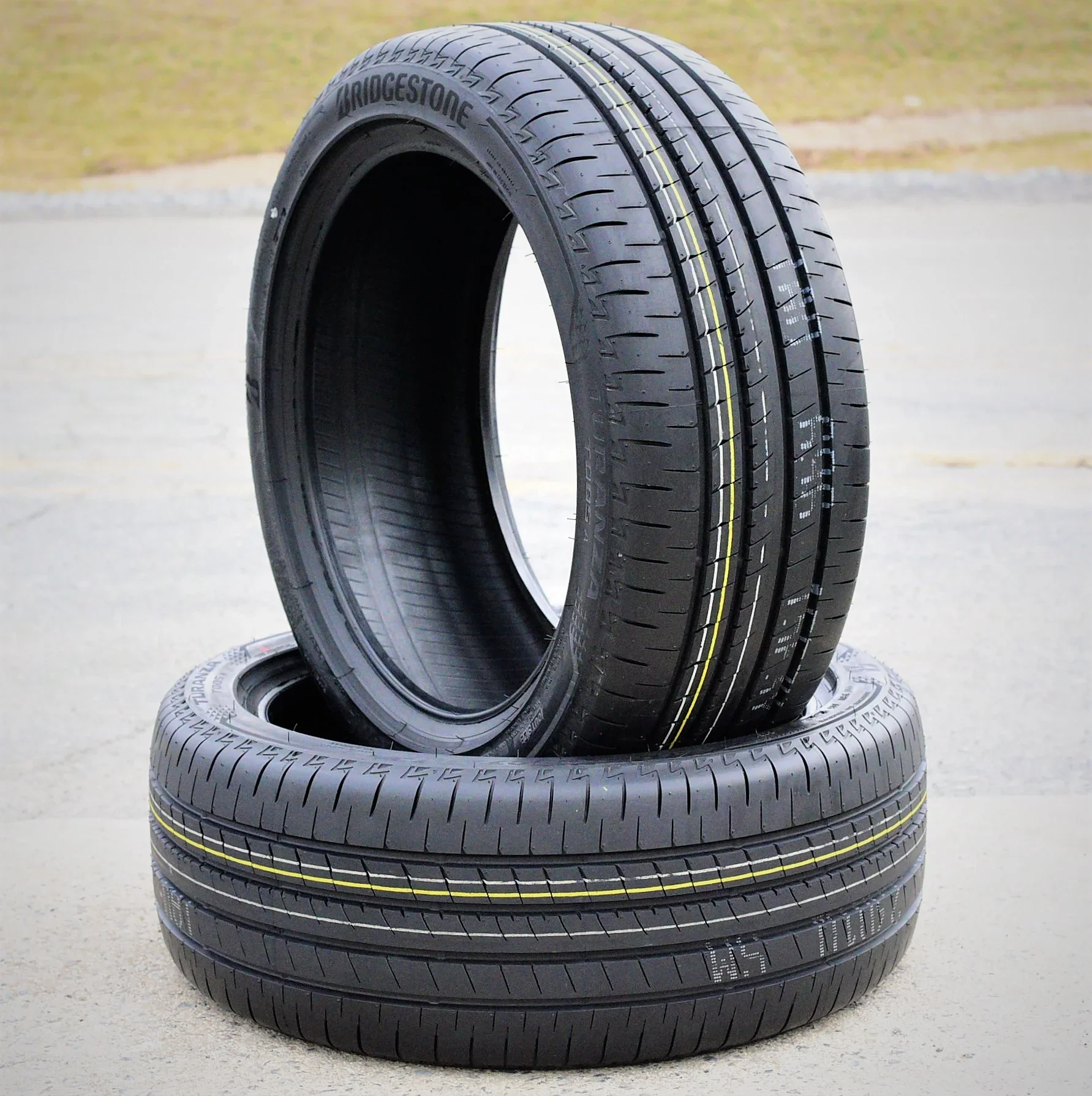 Defender LTX M/S All-Season 275/65R18 116T Tire