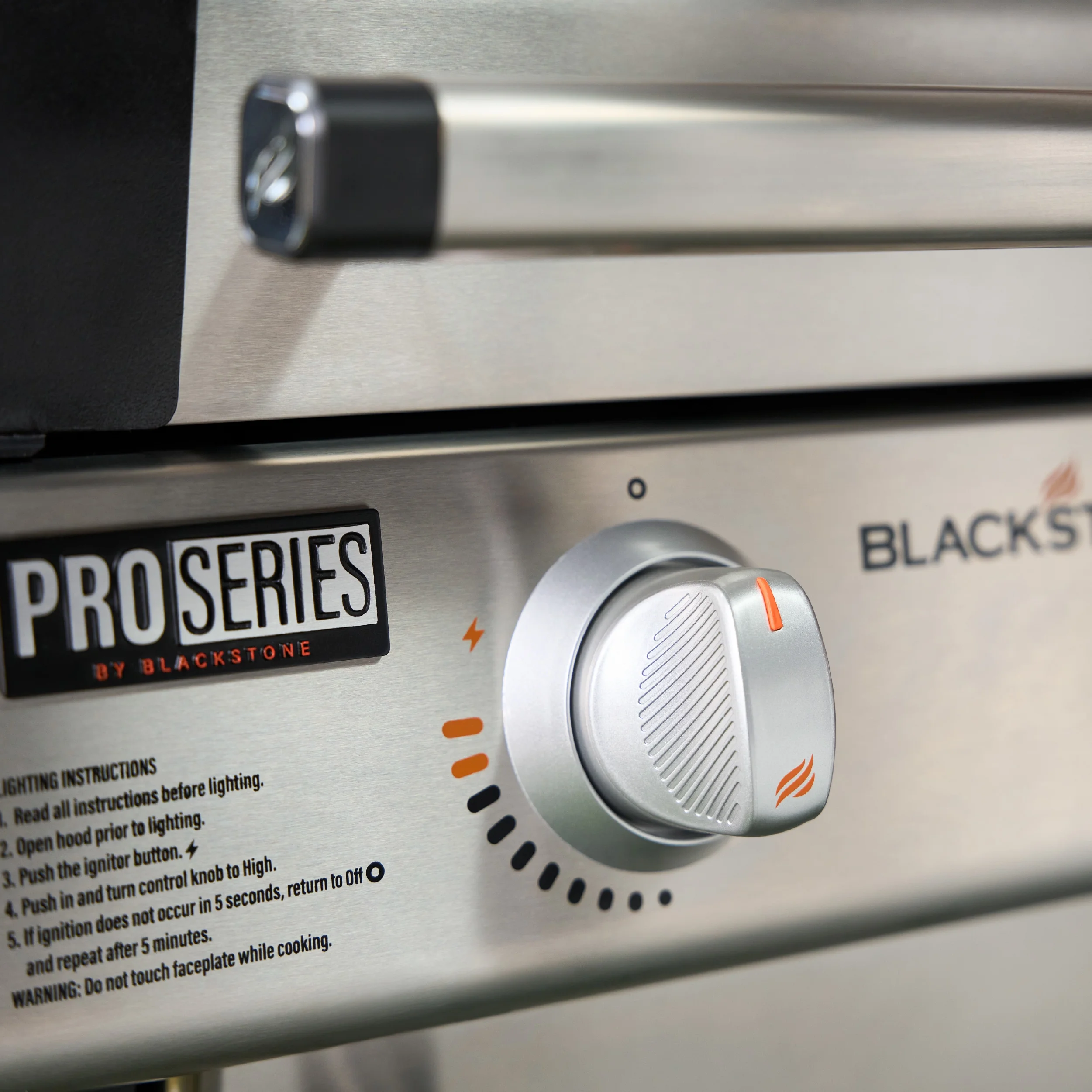 ProSeries 2-Burner 22" Propane Omnivore Griddle with Dual Side Shelves - Image 10