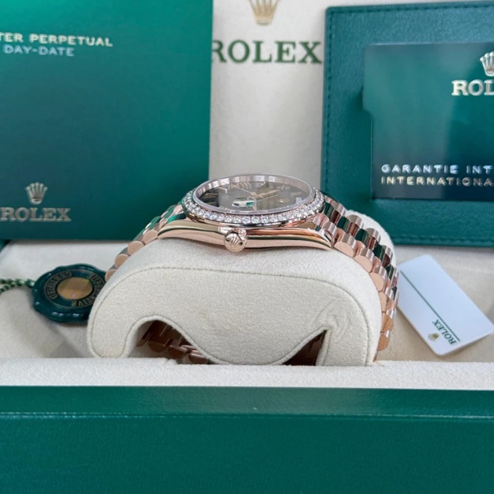[Super Clone]RLX  Day-Date 40mm Slate Ombré Dial and Diamond Bezel 228345rbr-0025【Super Clone】