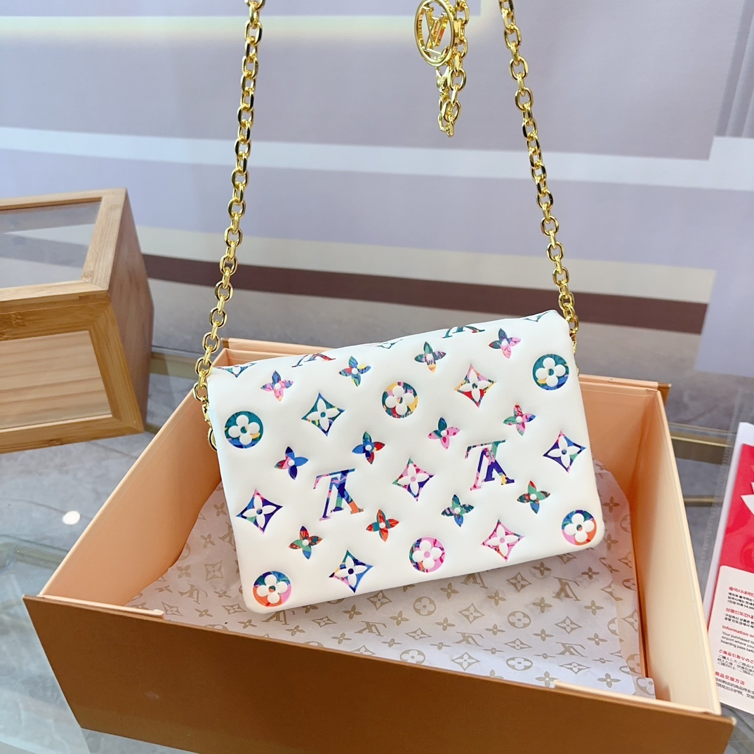 Louis new arrival cousin bag size: 20*14cm