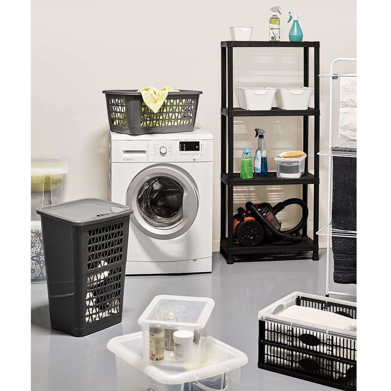 Étagère plastique noir 4 niveaux L60xl30xH138cm