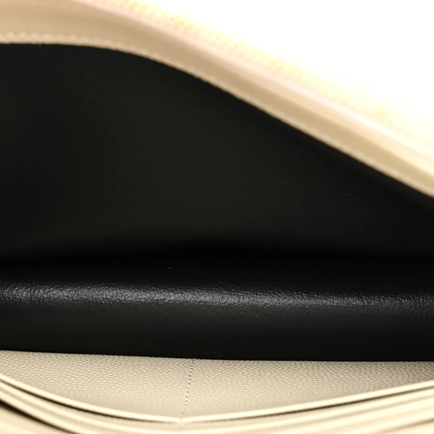 Grain De Poudre Matelasse Chevron Monogram Envelope Chain Wallet Crema Soft