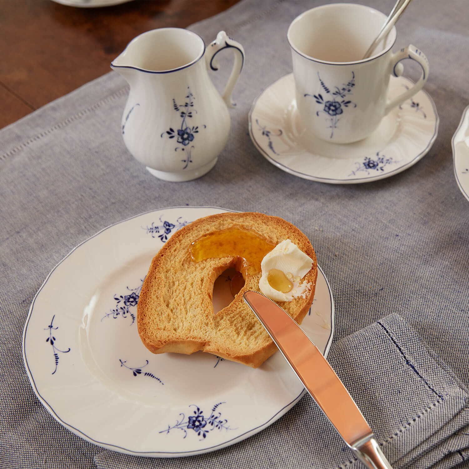 Vieux Luxembourg Appetizer/ Bread Plate - White, 6.2'', Premium Porcelain