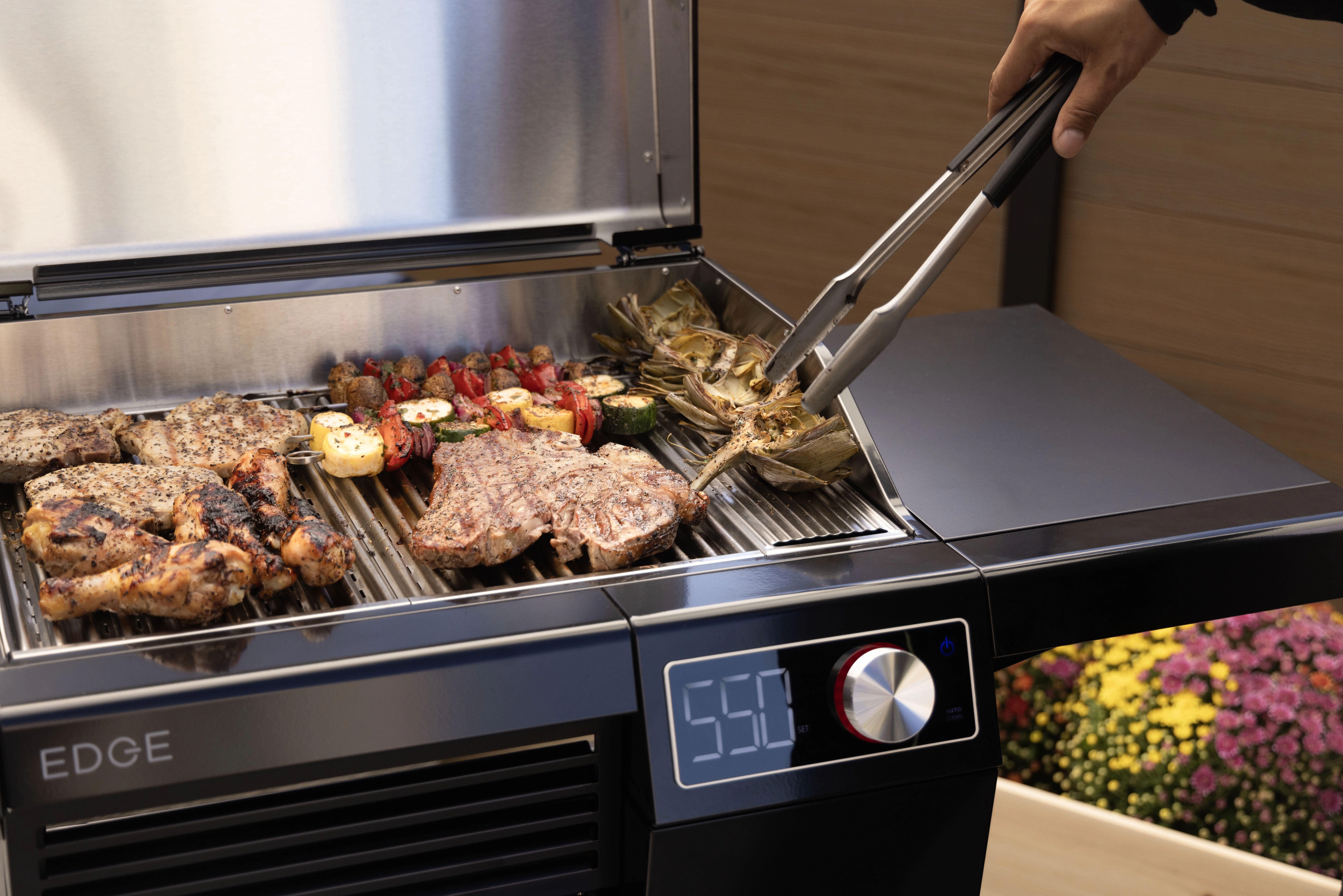 Charbroil Edge Electric Grill in Black