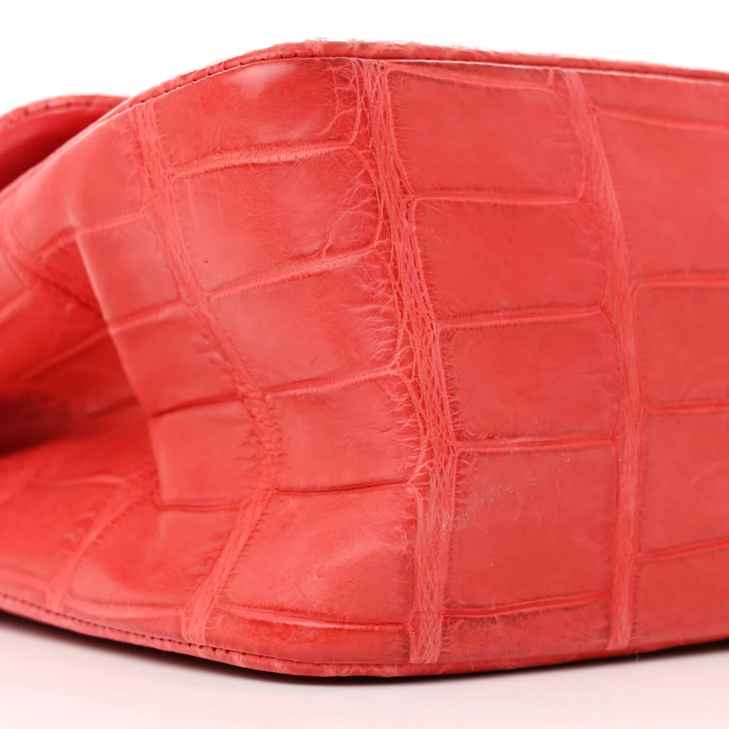 Alligator Jumbo Double Flap Red