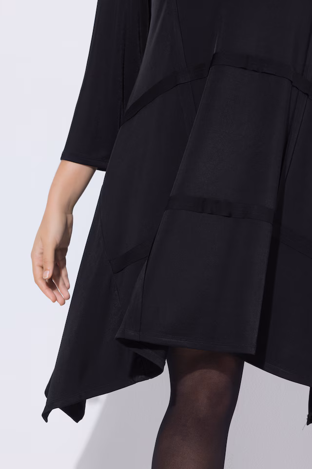 Pointed Hem 3/4 Sleeve Slinky Dress