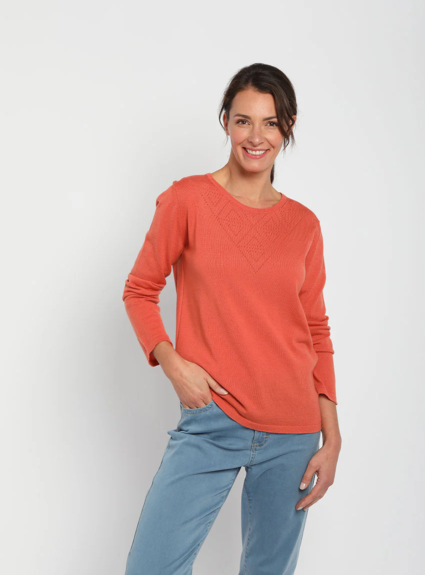 Pull femme col ajouré orange tendre