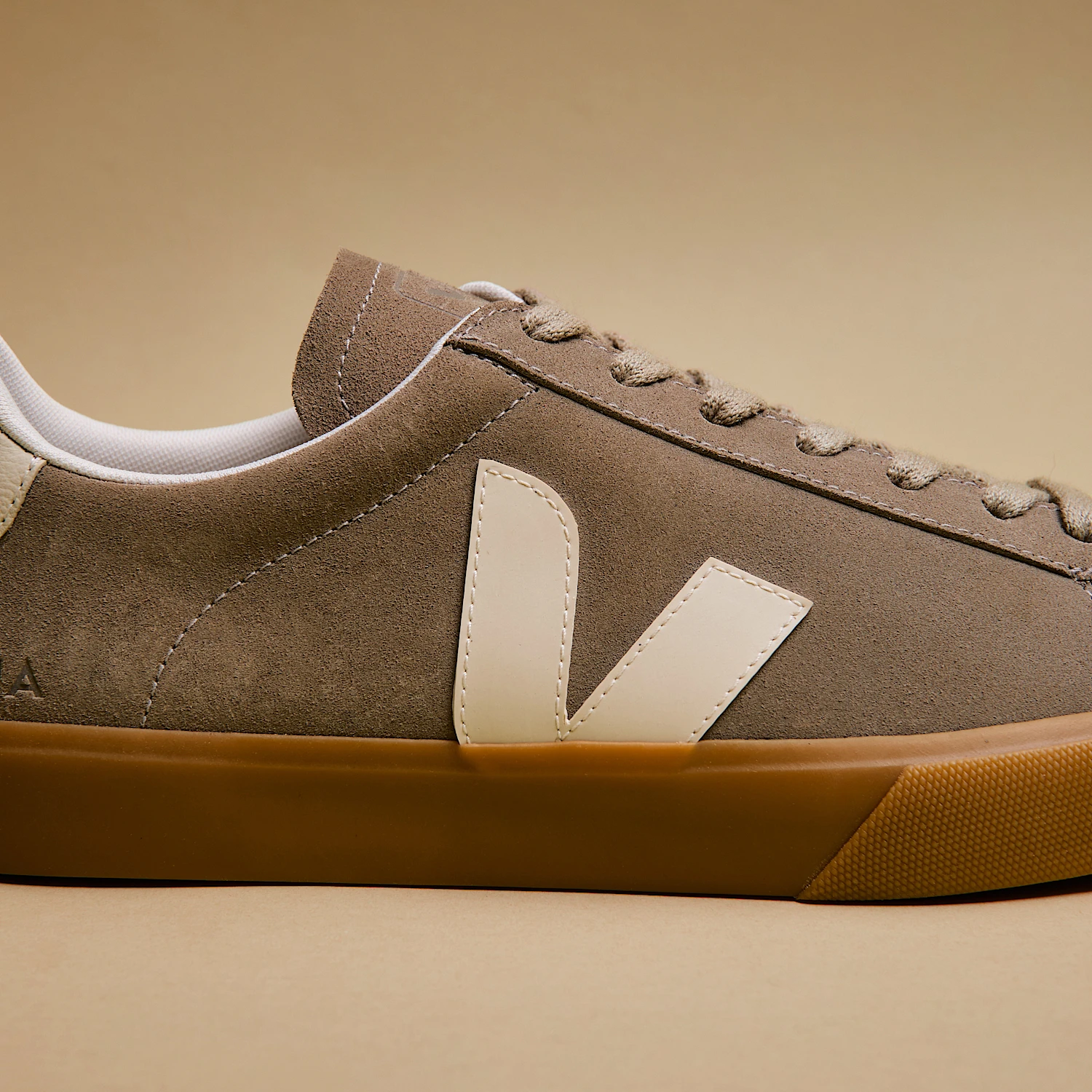 Veja CAMPO SUEDE TAUPE PIERRE NATURAL