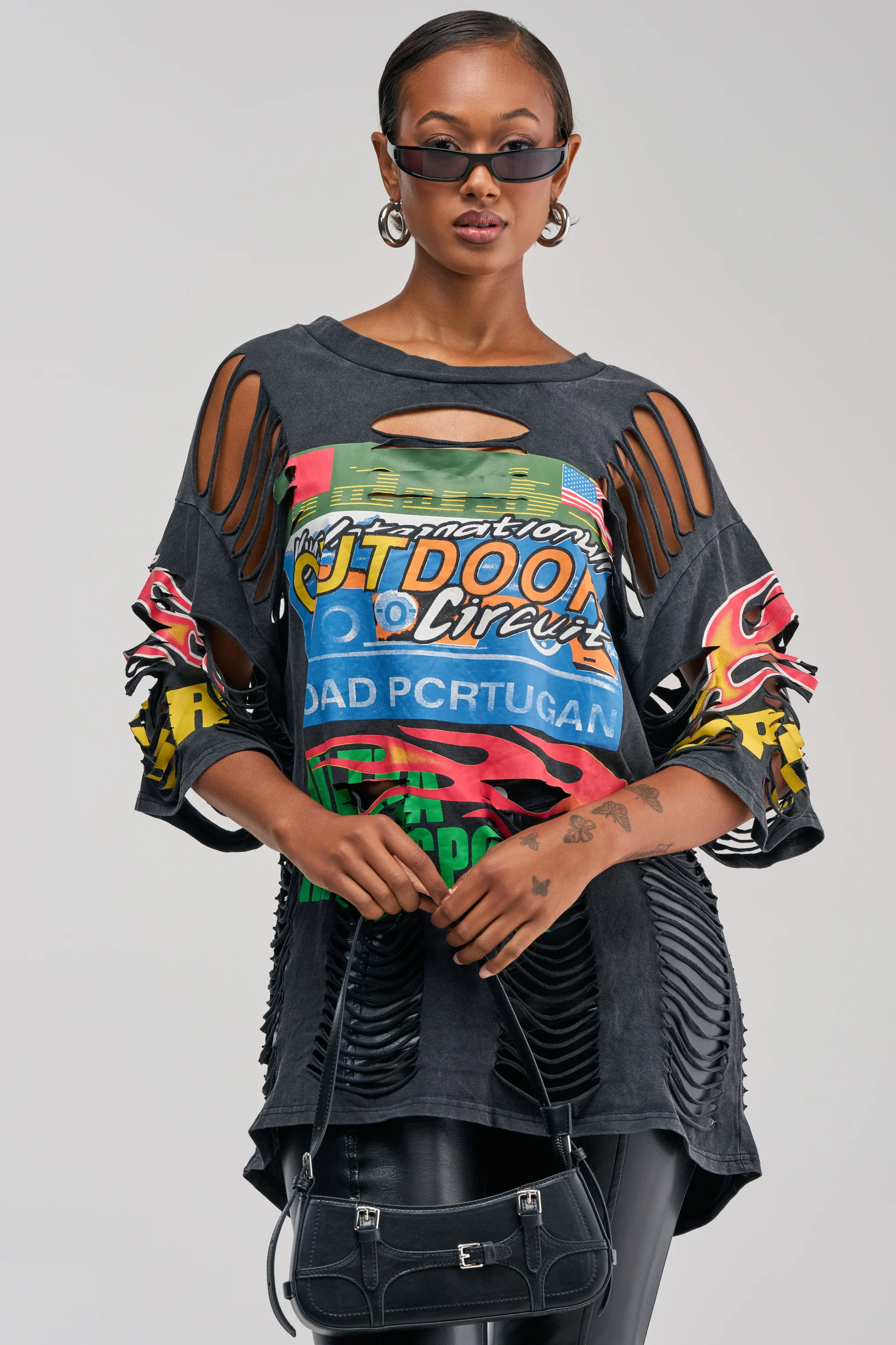 OFF TO THE RACES DISTRESSED OVERSIZED TEE - Akira Store
