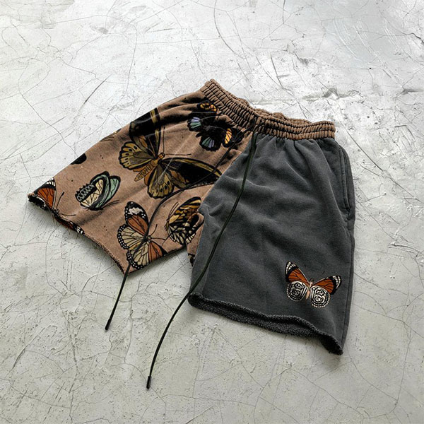 Short pour homme à imprimé papillon