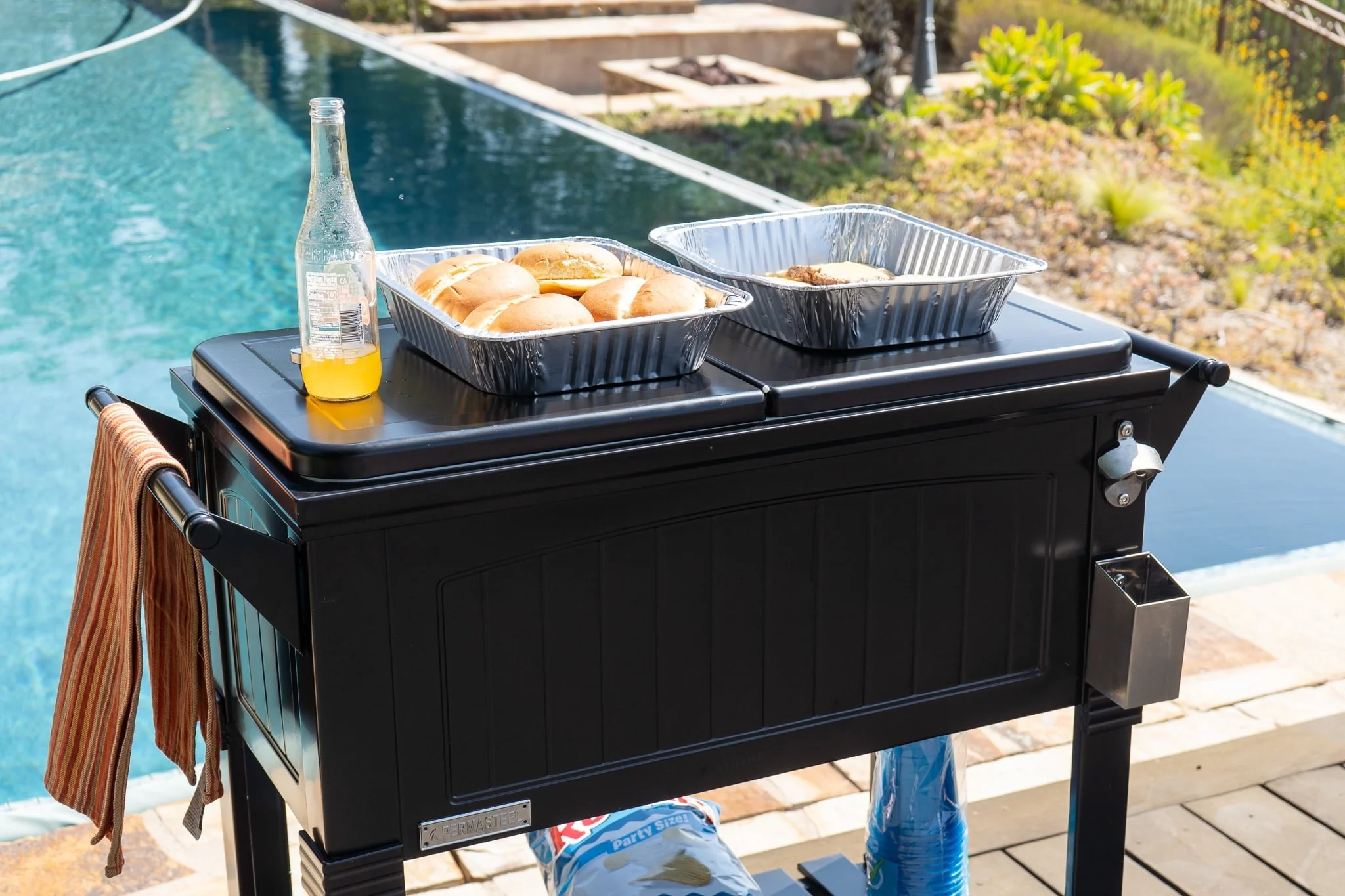 80 Qt Antique Outdoor Steel Patio Cooler on Wheels, Rolling Cooler Cart, Wooden Teak Style, Black(Black) Image 3