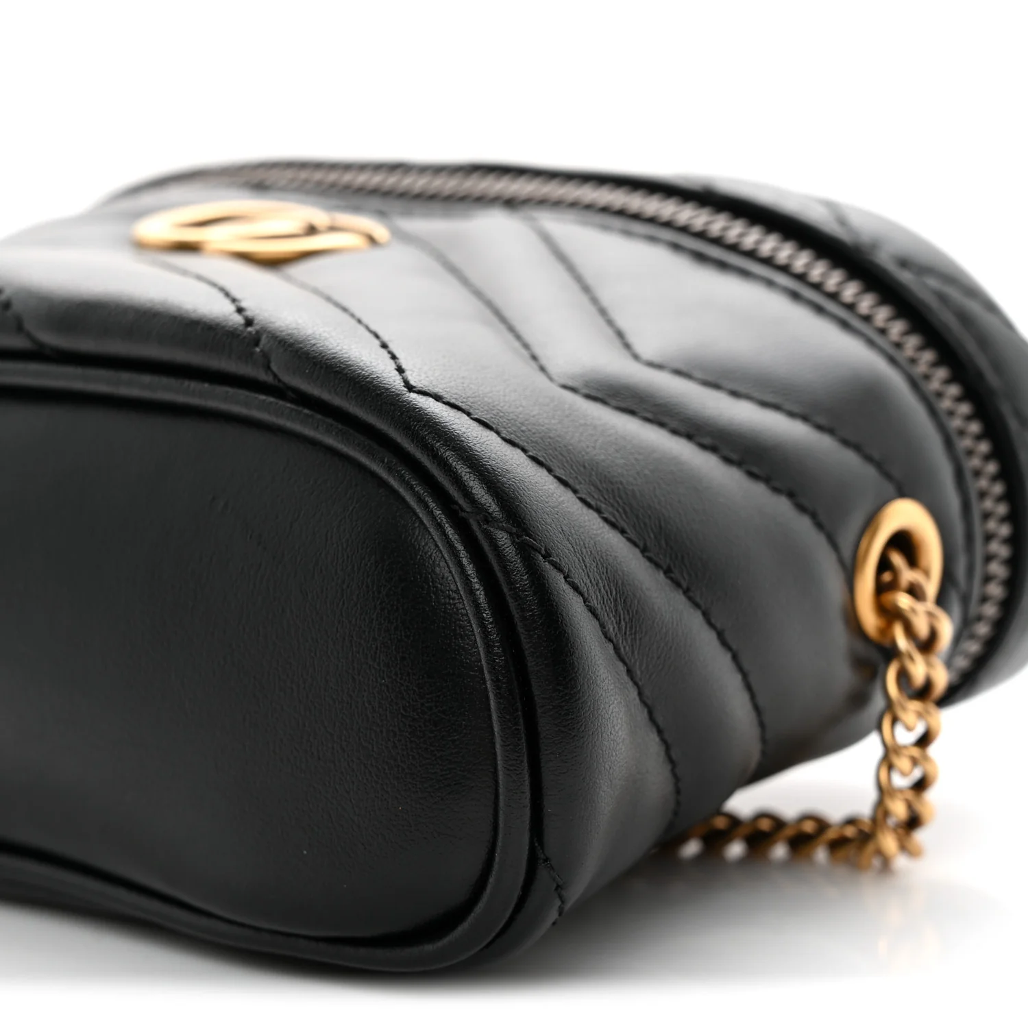 Calfskin Matelasse Chevron Mini GG Marmont Top Handle Bag Black