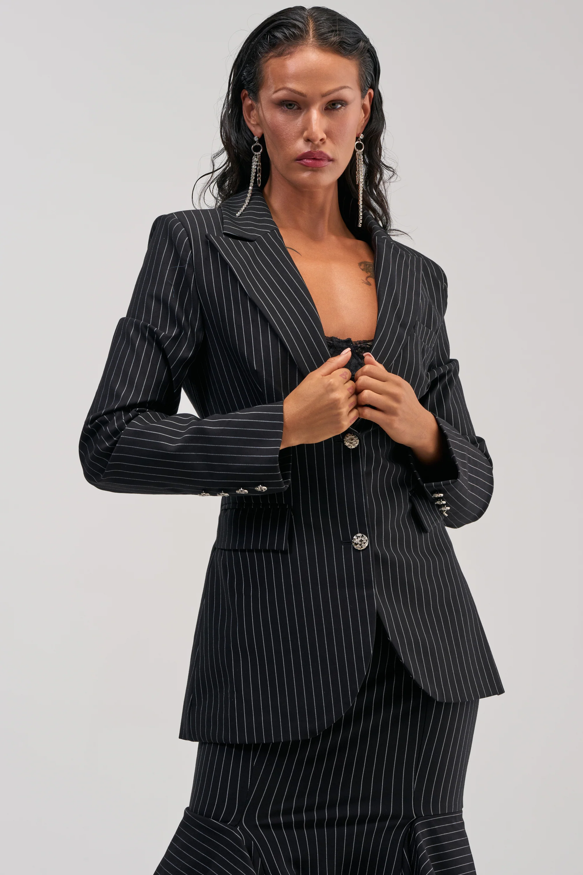GIVE IT UP PINSTRIPE BLAZER - Akira Store