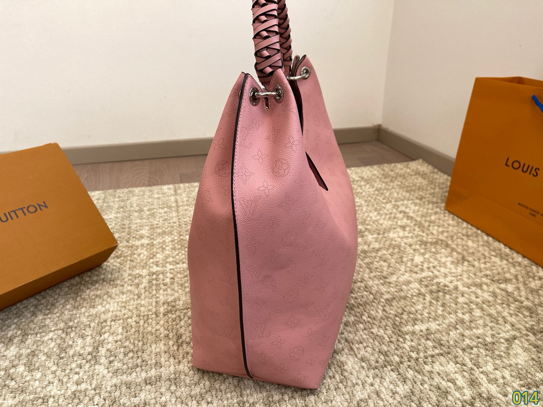 Louis new arrival hobo tote bag size: 34*28 cm
