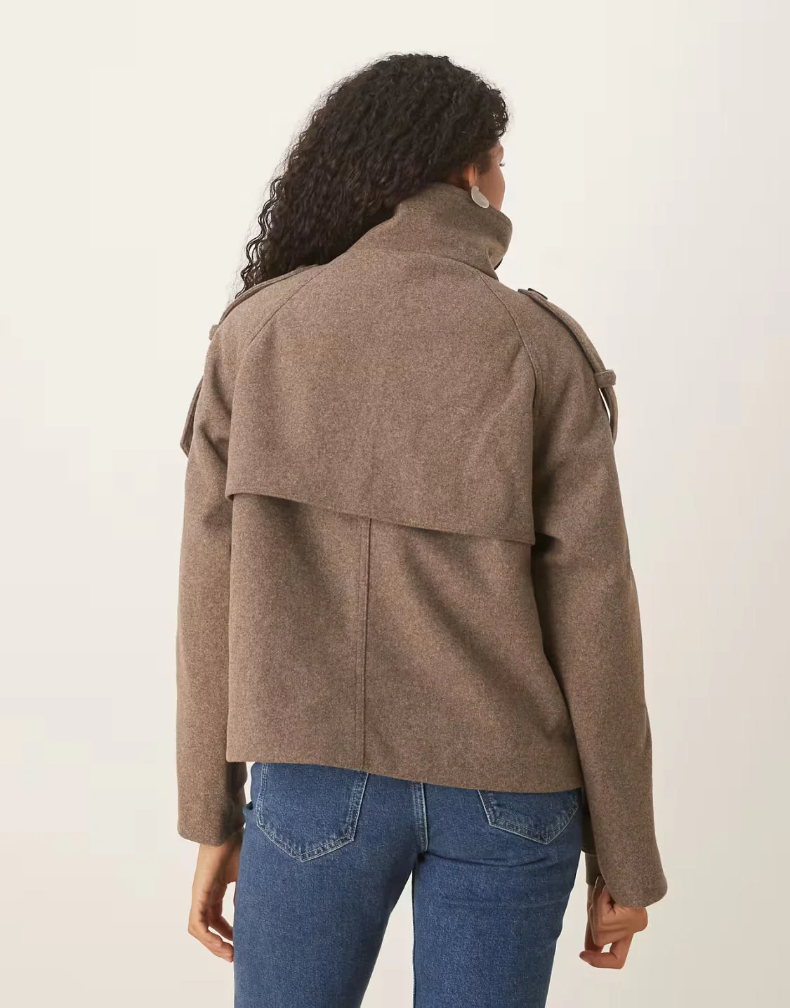 Manteau caban chic en laine pour l'automne