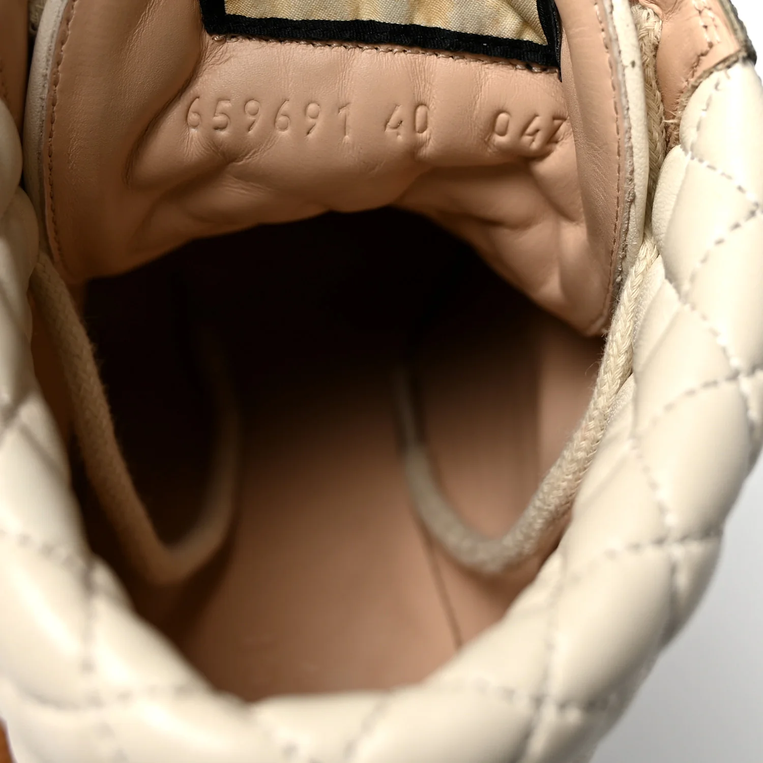 Apollo Calfskin GG Supreme Nappa Samoa Quilted Lace Up Ankle Boots 40 Mystic White Beige Ebony