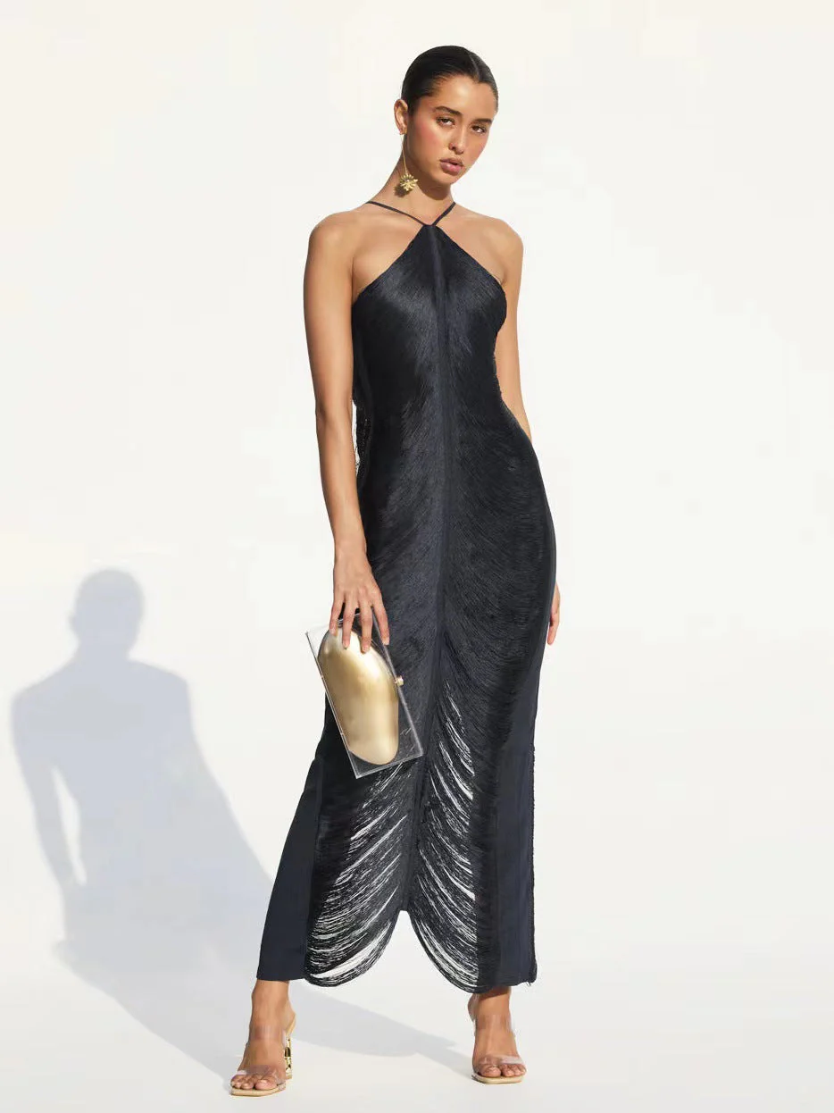 Robe longue élégante pour femme avec col sophistiqué et fente