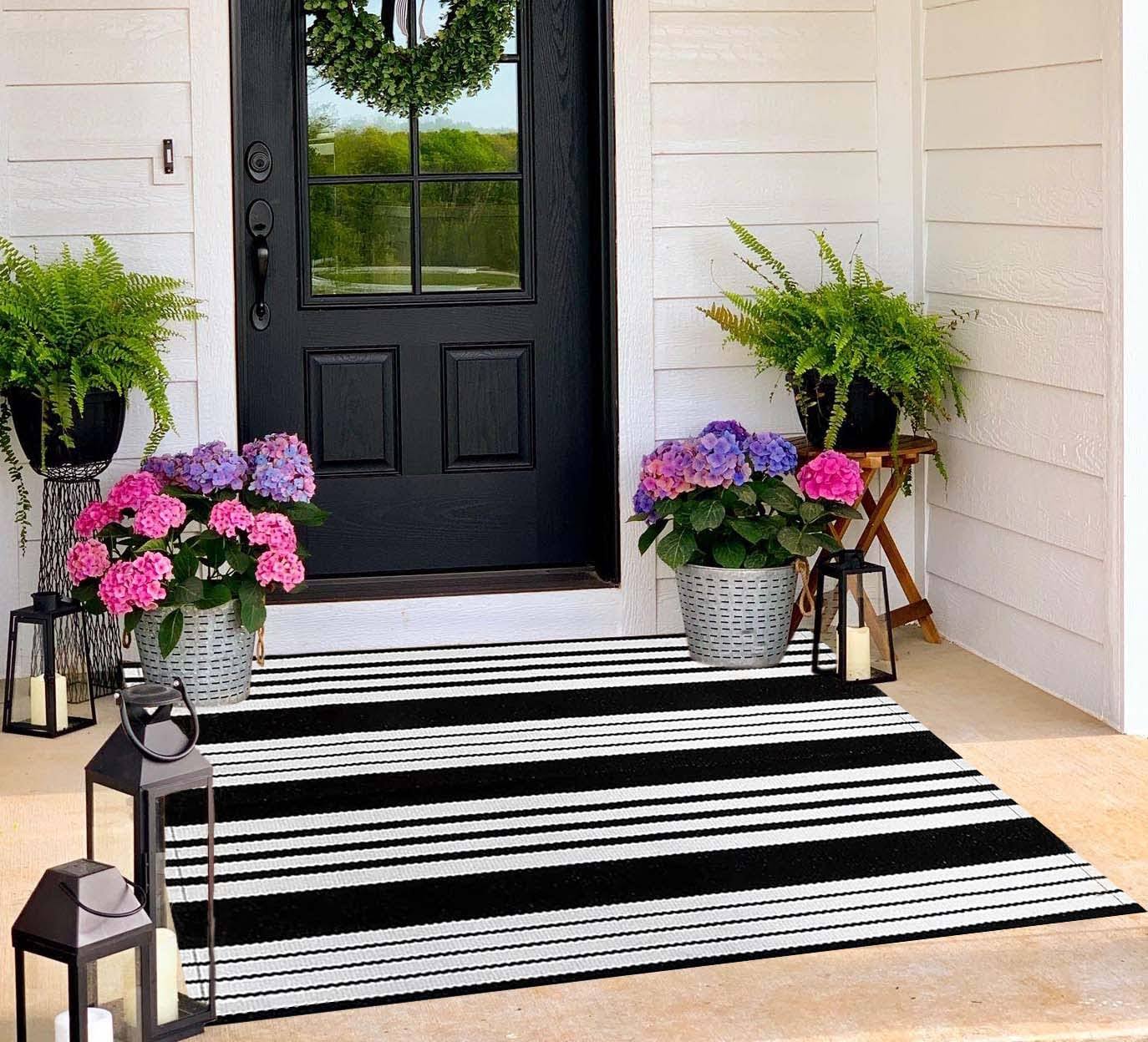 BUAGETUP Black and White Outdoor Rug 3'x 5' Hand-Woven Cotton Washable Rug Striped Front Porch Rug Machine Washable Indoor/Outdo
