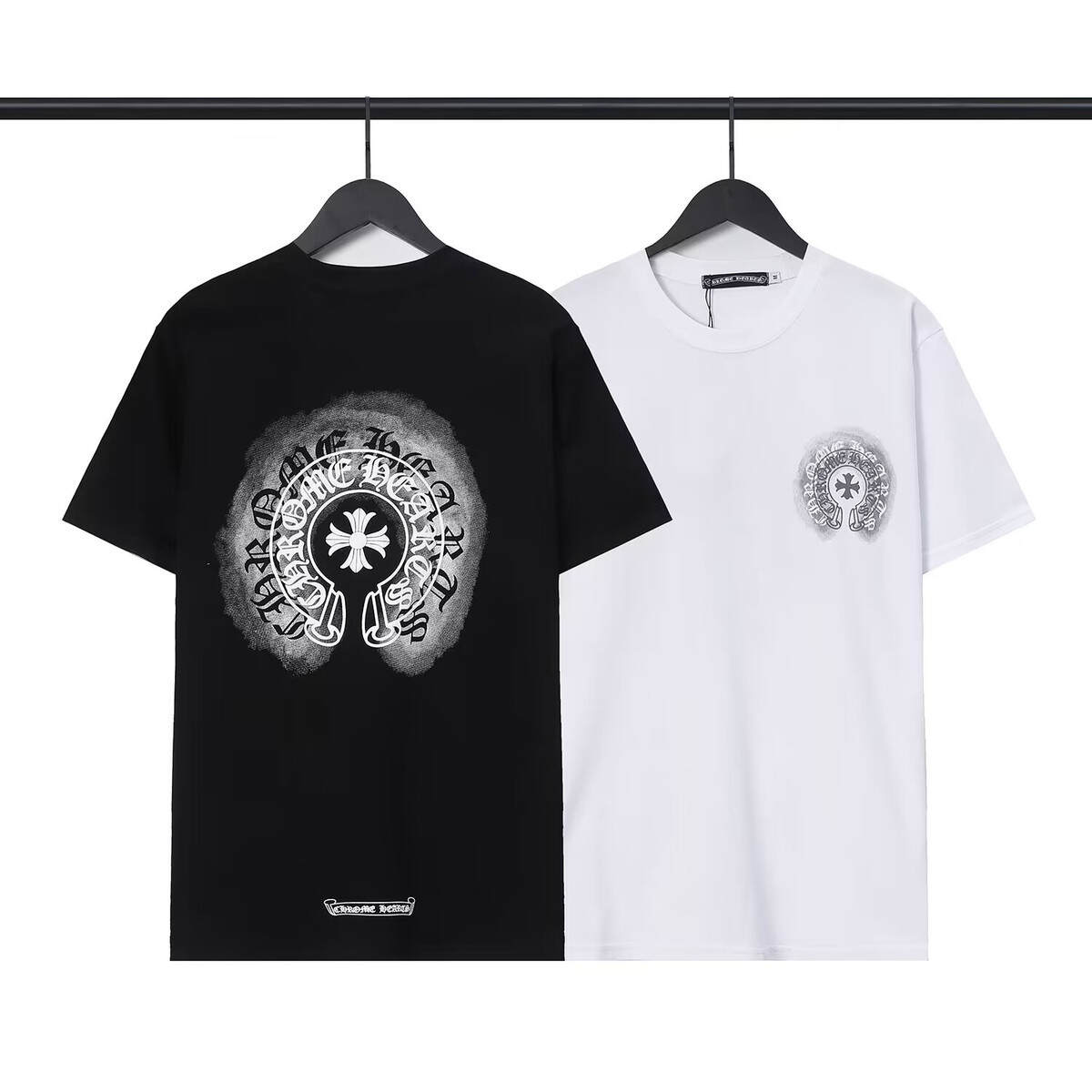 【CHROME HEARTS】（クロムハーツ）男女兼用、ご好評に付き再入荷！半袖Tシャツ